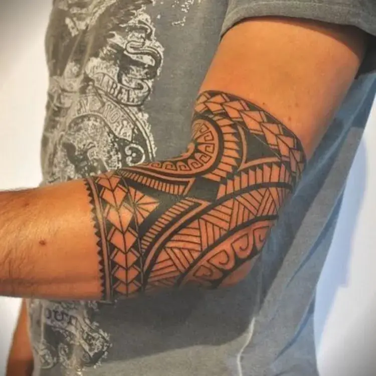 round tattoos for men 0089