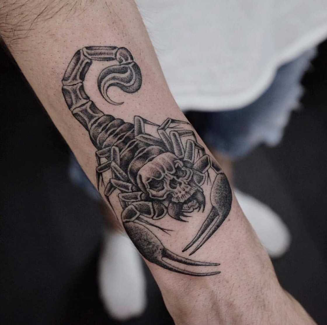 Scorpion tattoos for men 0014