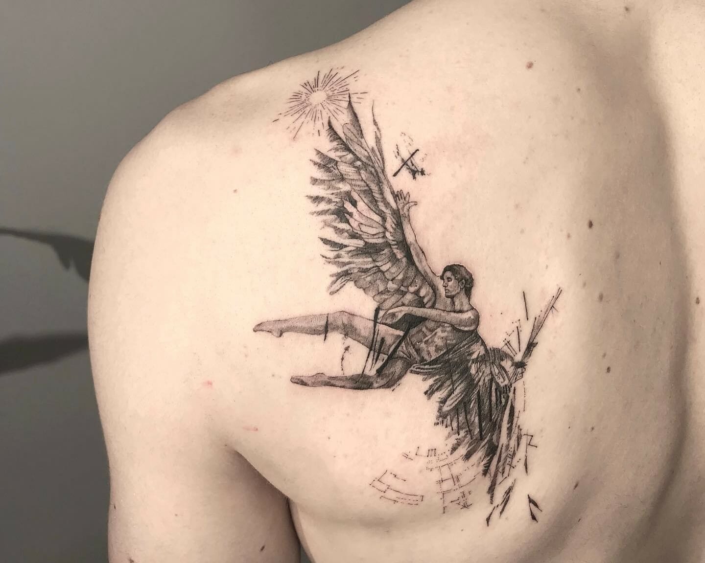 shoulder blade tattoos for men 0024