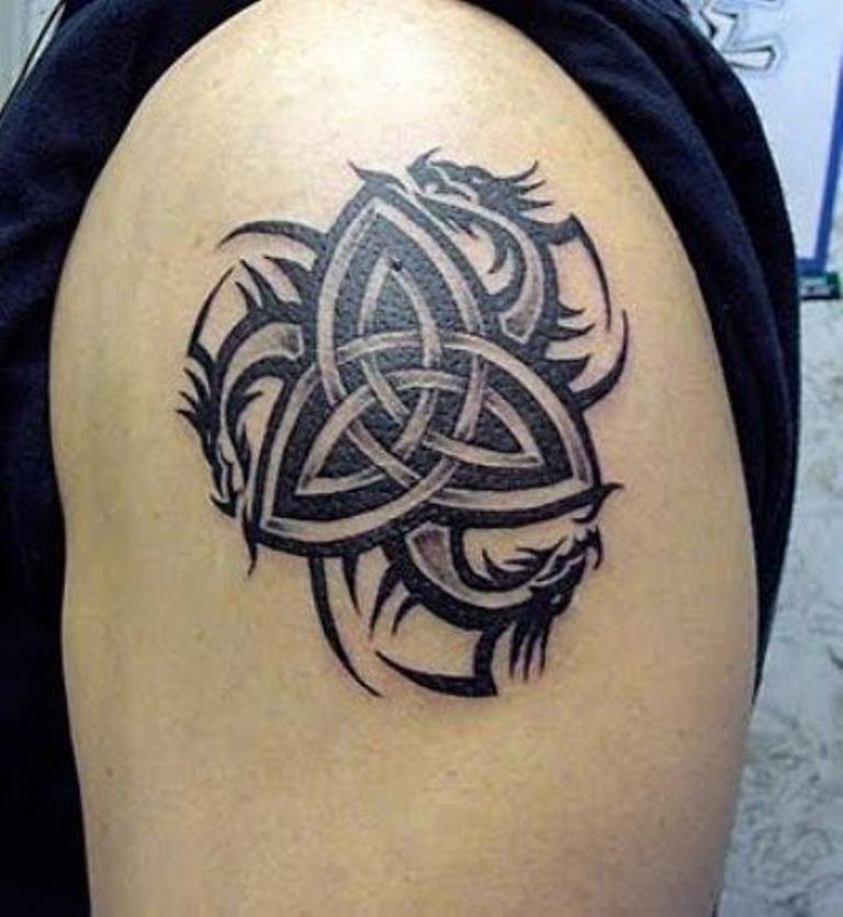 shoulder blade tattoos for men 0089