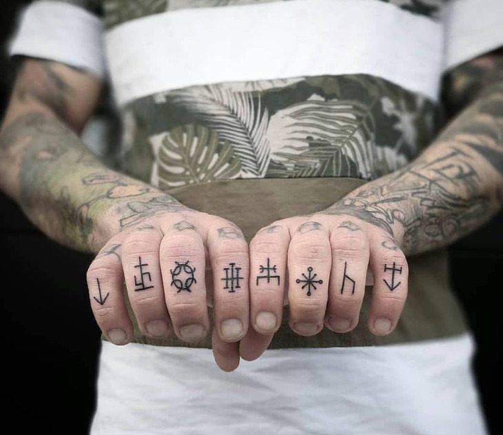 simple tattoos for men 0078