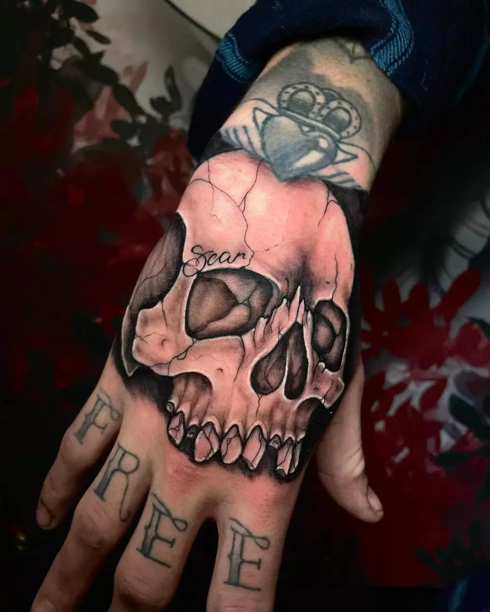 skull hand tattoos for men 0039