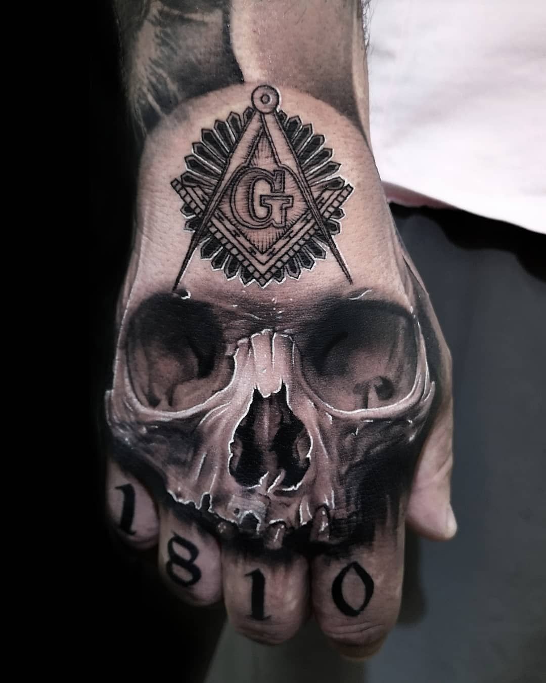 skull hand tattoos for men 0063