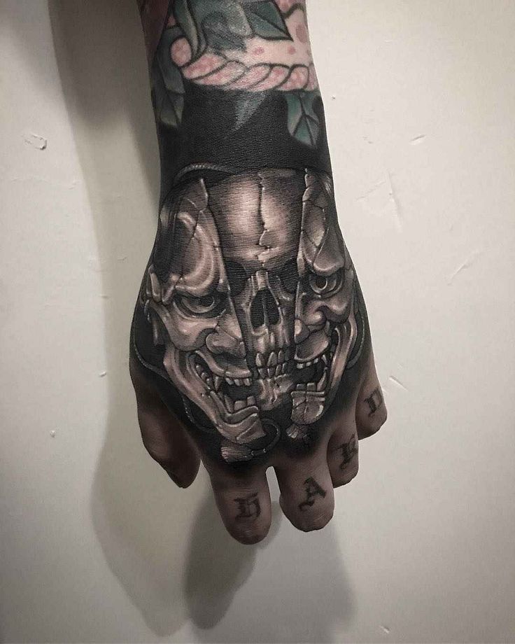 skull hand tattoos for men 0072