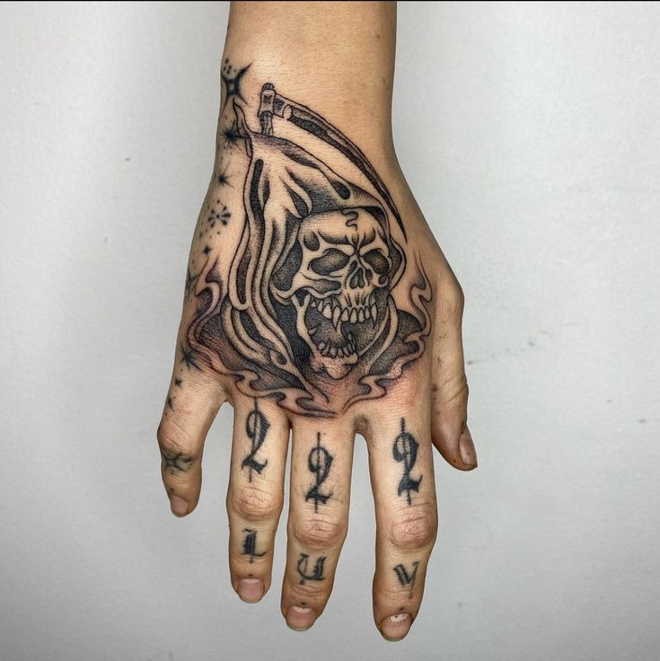 skull hand tattoos for men 0089