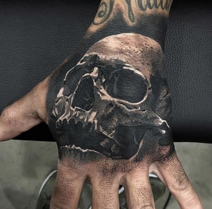 skull hand tattoos for men 0090