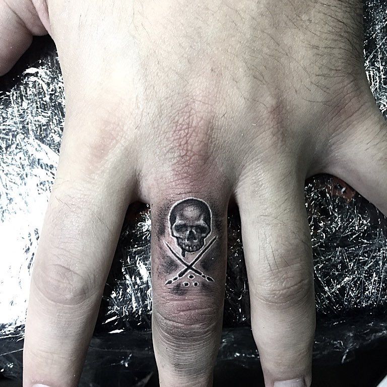 skull hand tattoos for men 0091