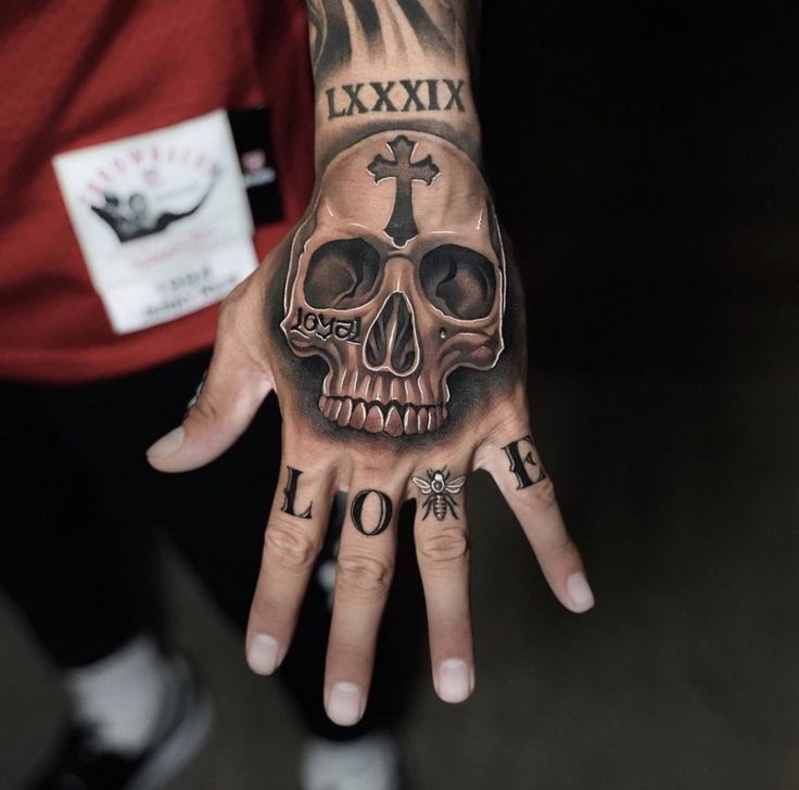 skull hand tattoos for men 0094