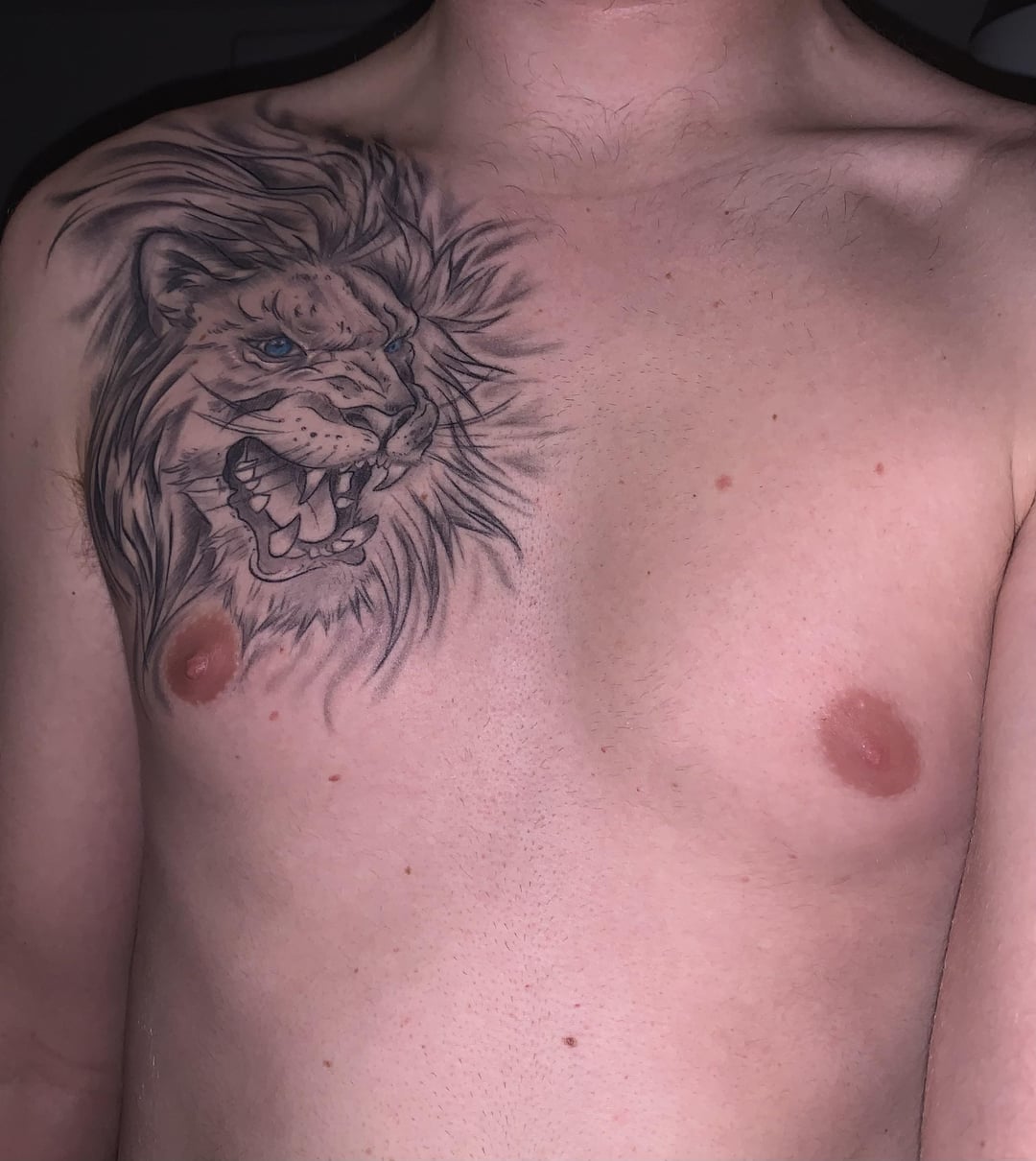 small chest tattoos for men 0012