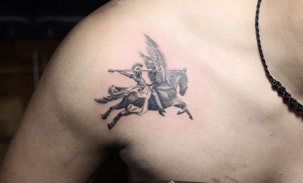 small tattoos for men on back 0054