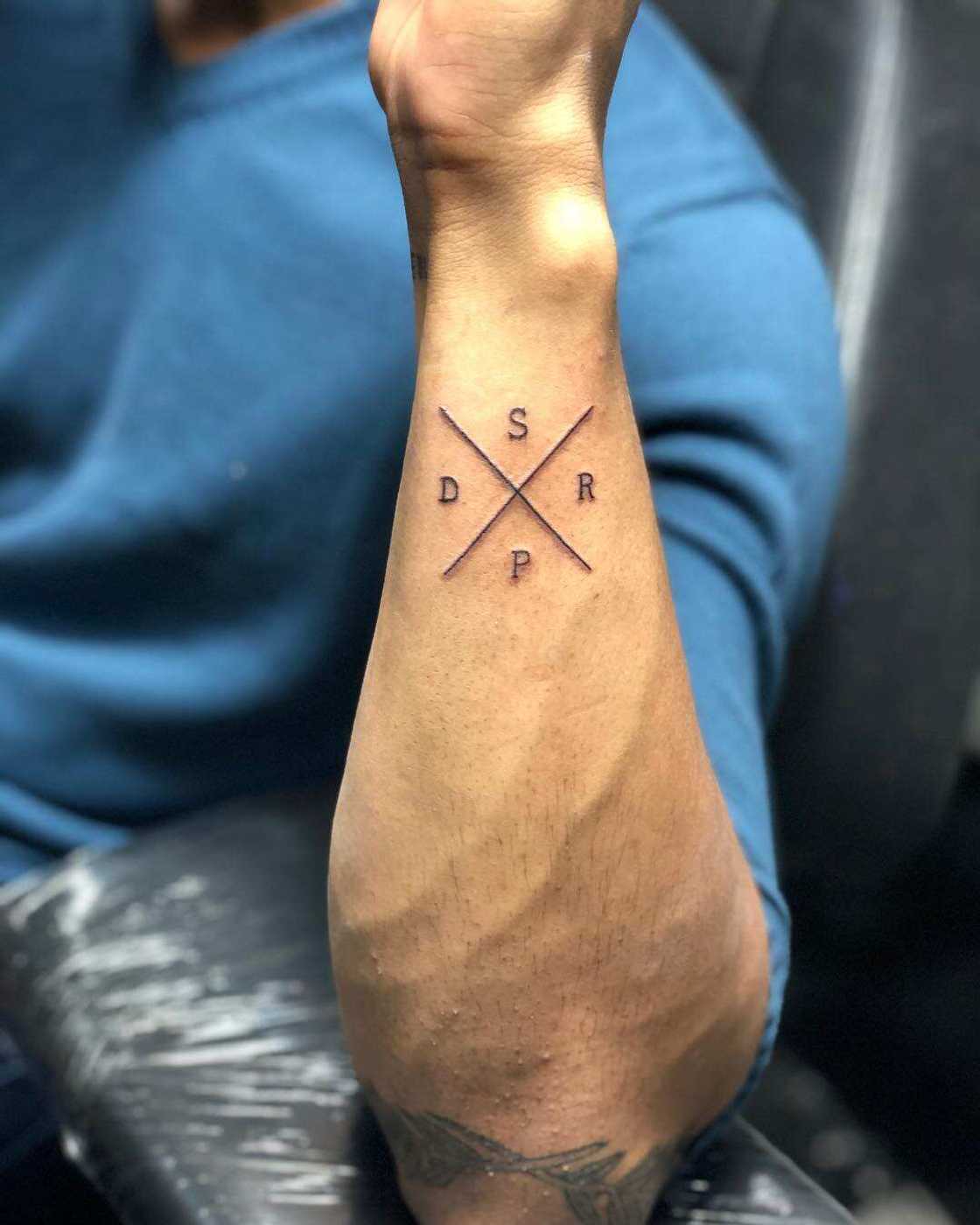 small tattoos for men on hand 0053