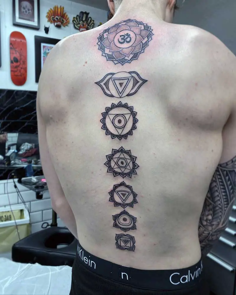 spine tattoos for men 0061