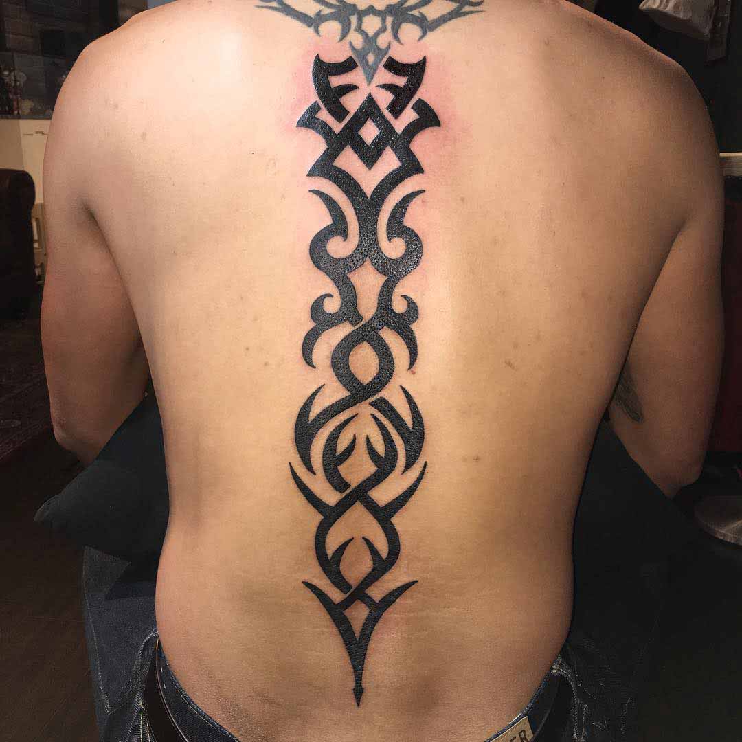 spine tattoos for men 0092