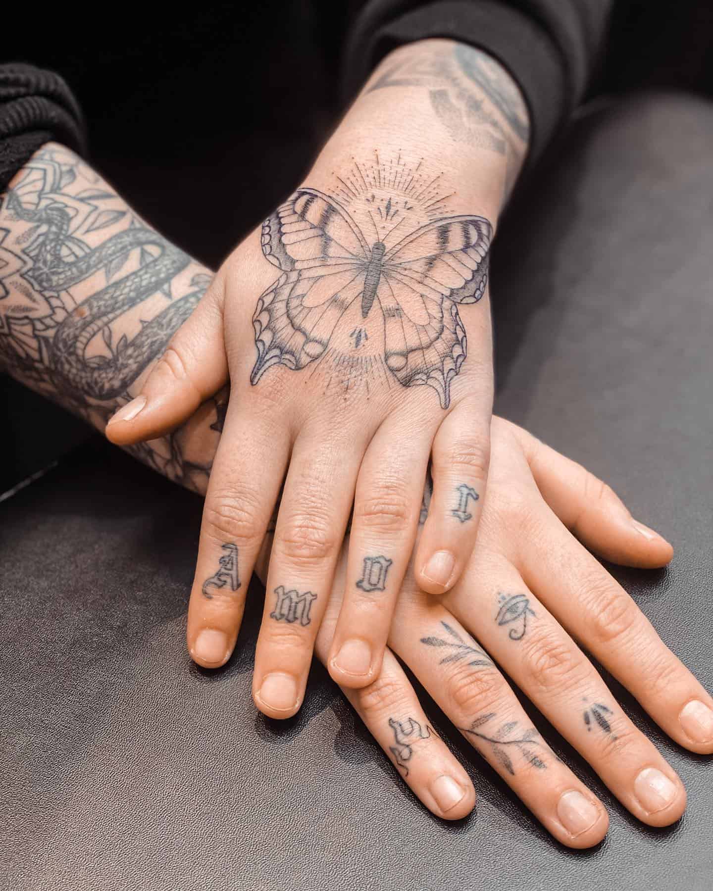 hand tattoos for men 0080