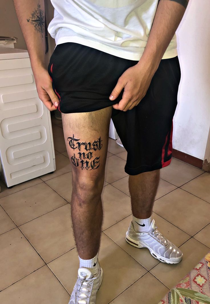 thigh tattoos for men 0010