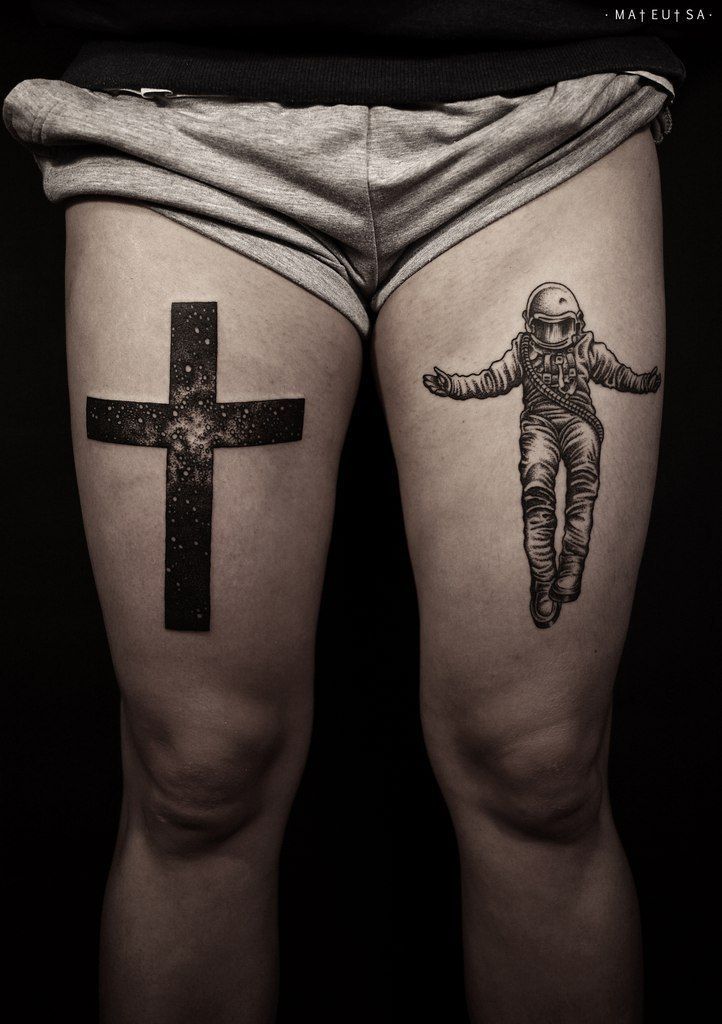 thigh tattoos for men 0016