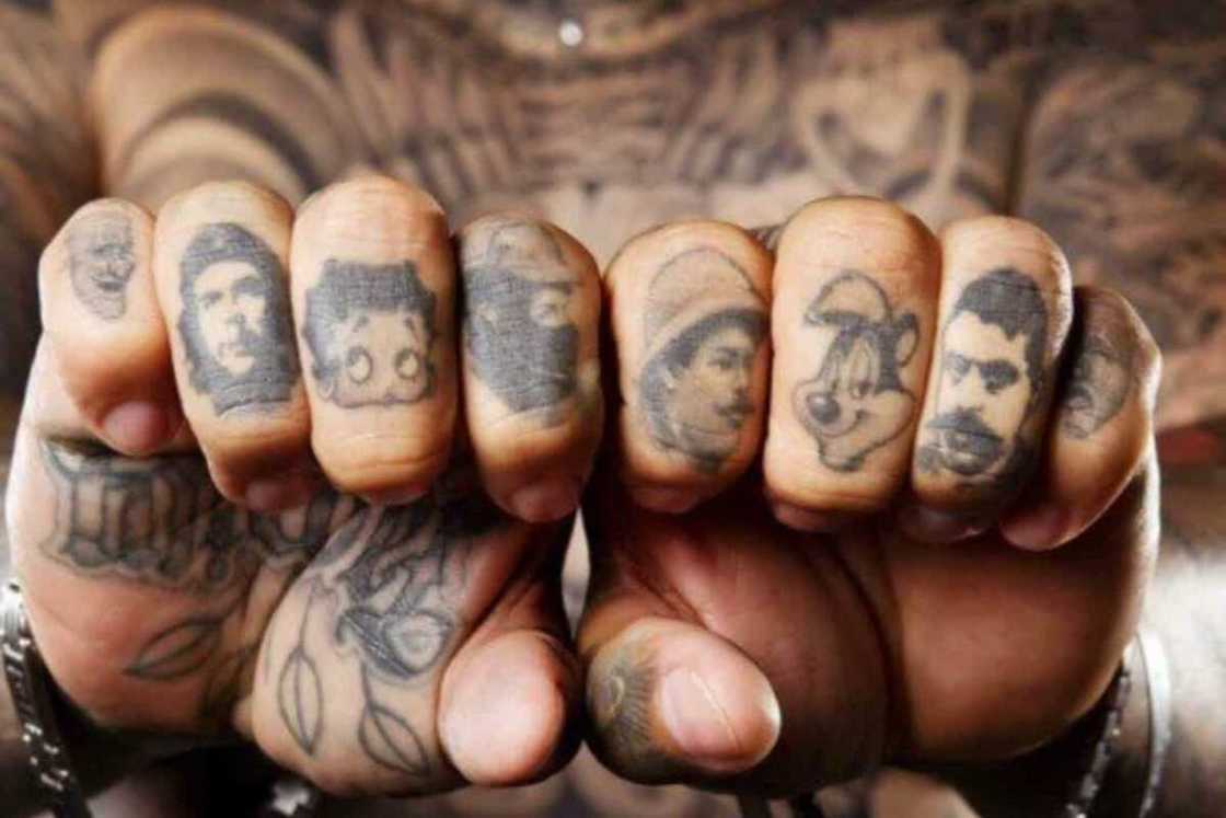 thumb tattoos for men 0066