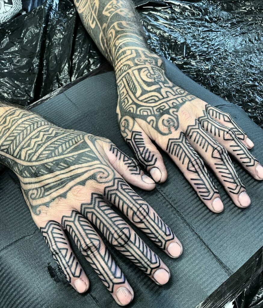 traditional hand tattoos for men 0048