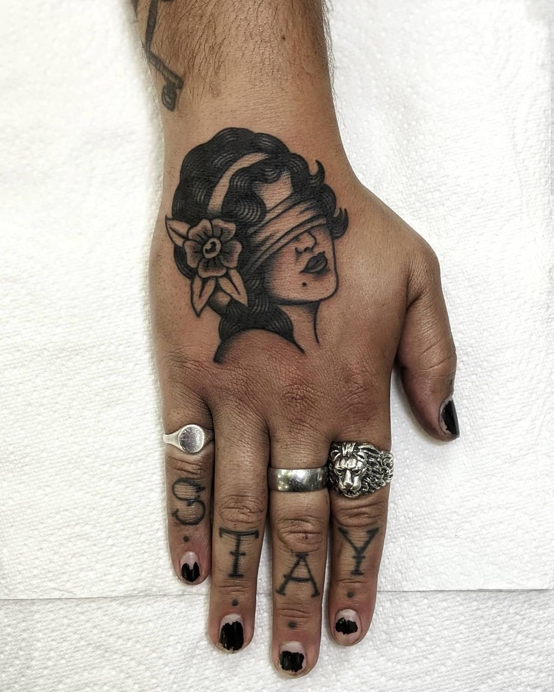 traditional hand tattoos for men 0093