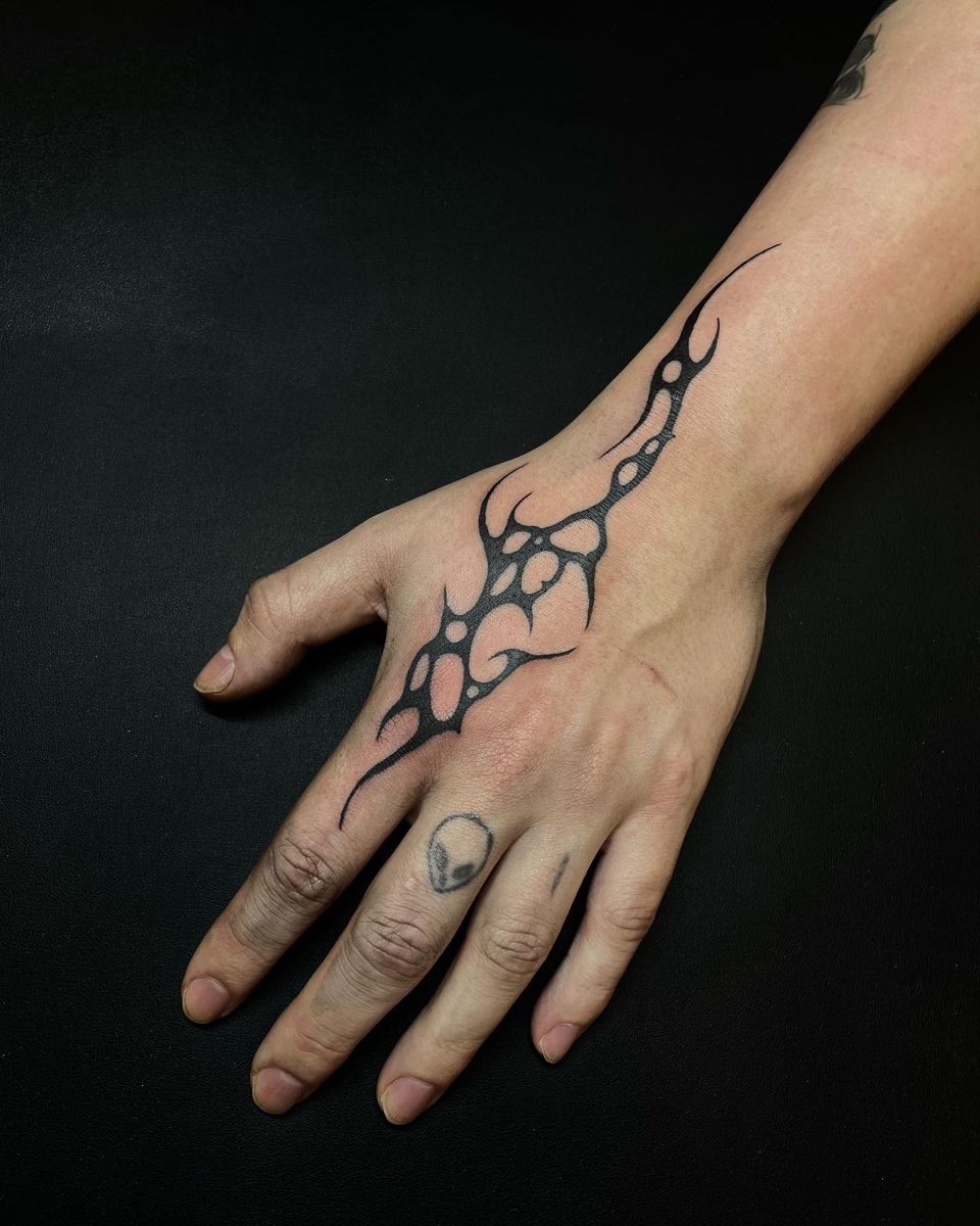 tribal hand tattoos for men 0013