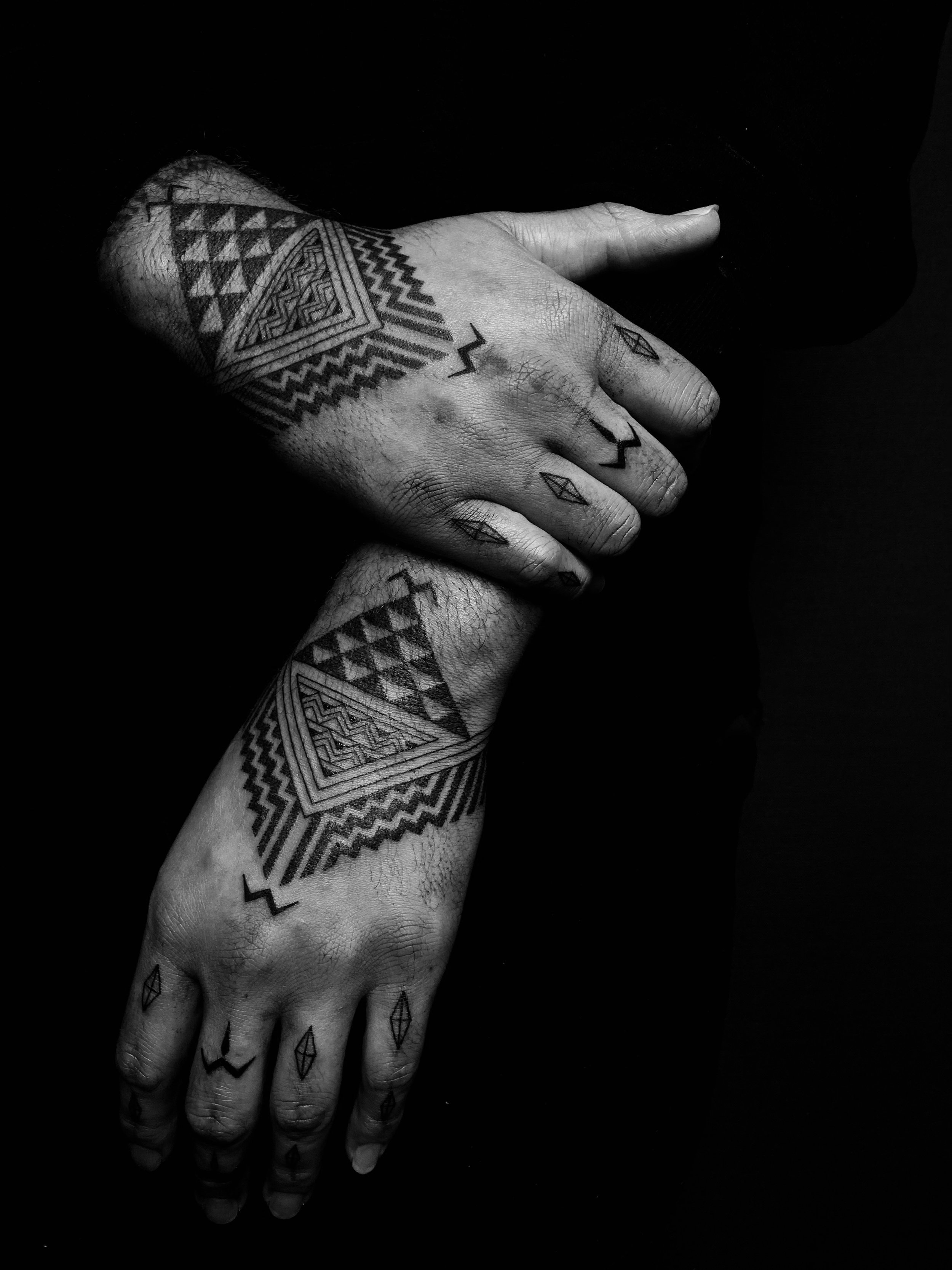 tribal hand tattoos for men 0078