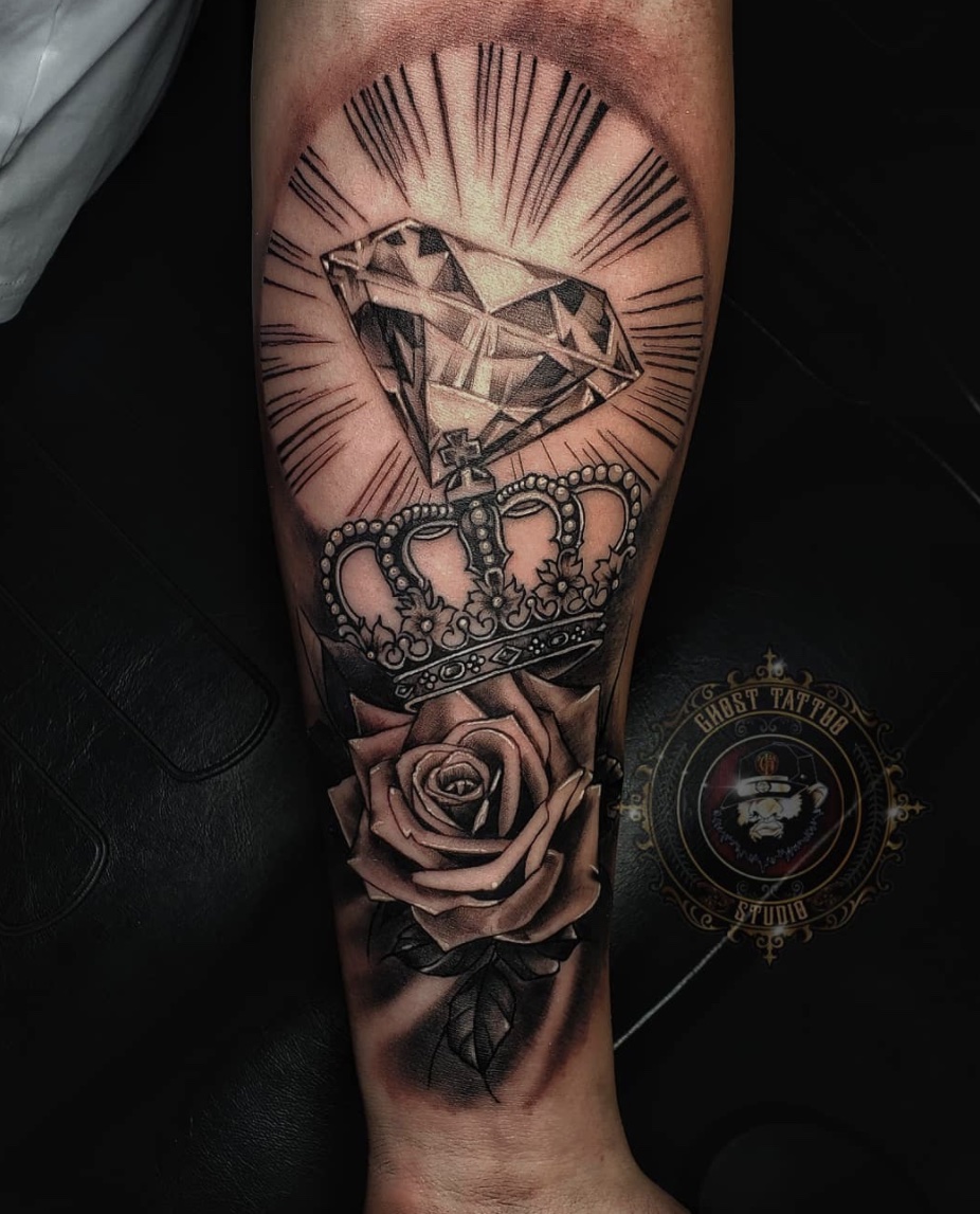 unique Crown tattoos for men