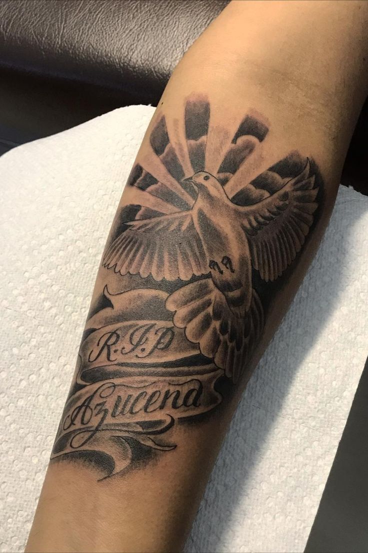 unique memorial tattoo designs for men