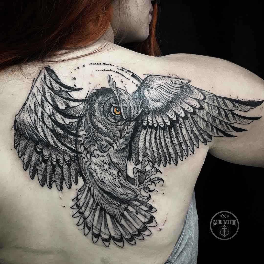 unique shoulder blade tattoos for men