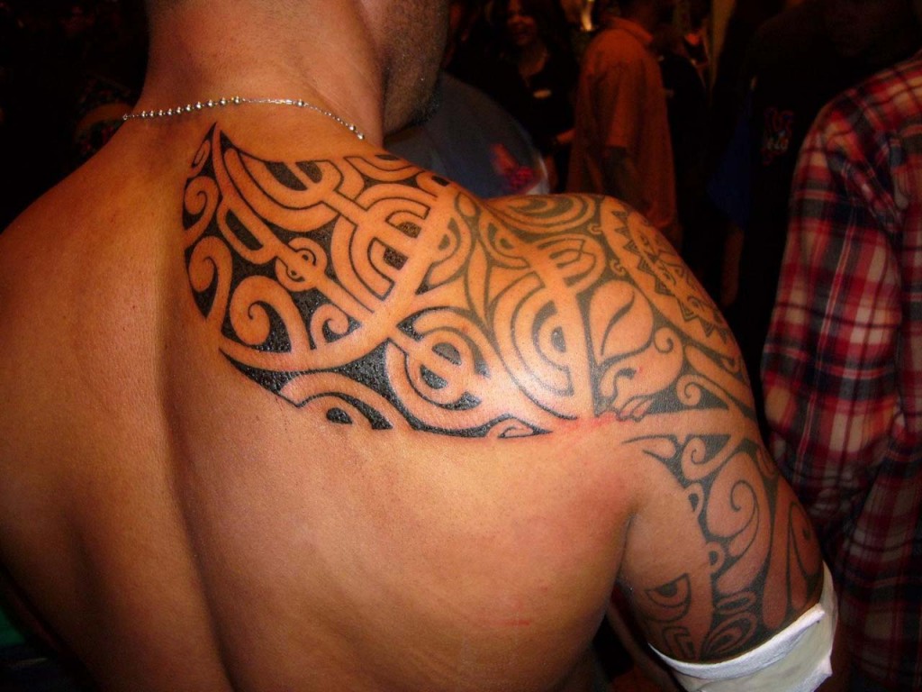 unique tribal shoulder tattoos for men