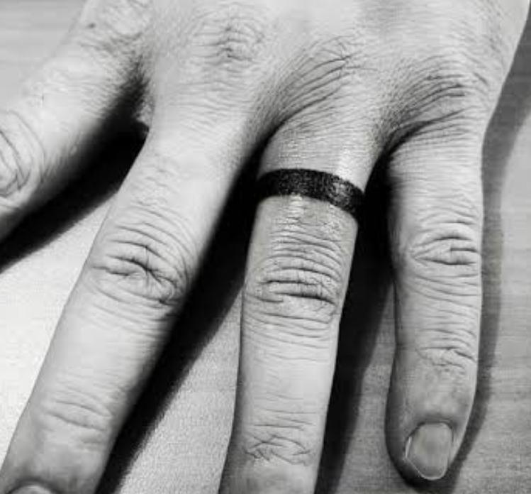 wedding ring tattoos for men 0014