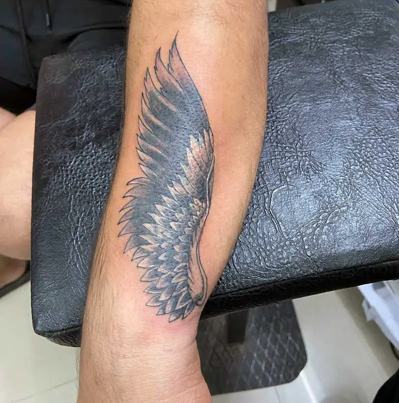 wing tattoos for men 0041