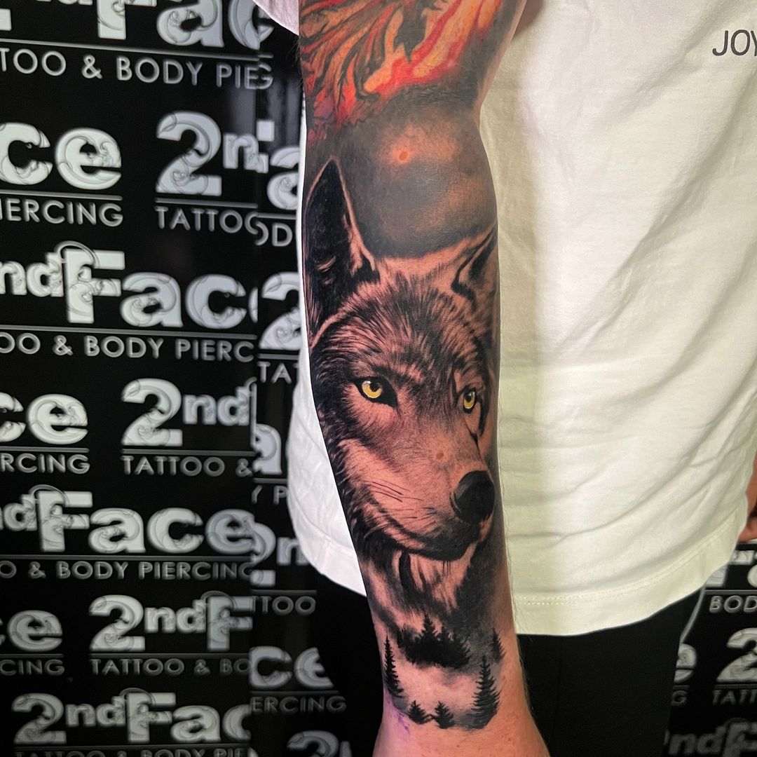 wolf forearm tattoos for men 0072