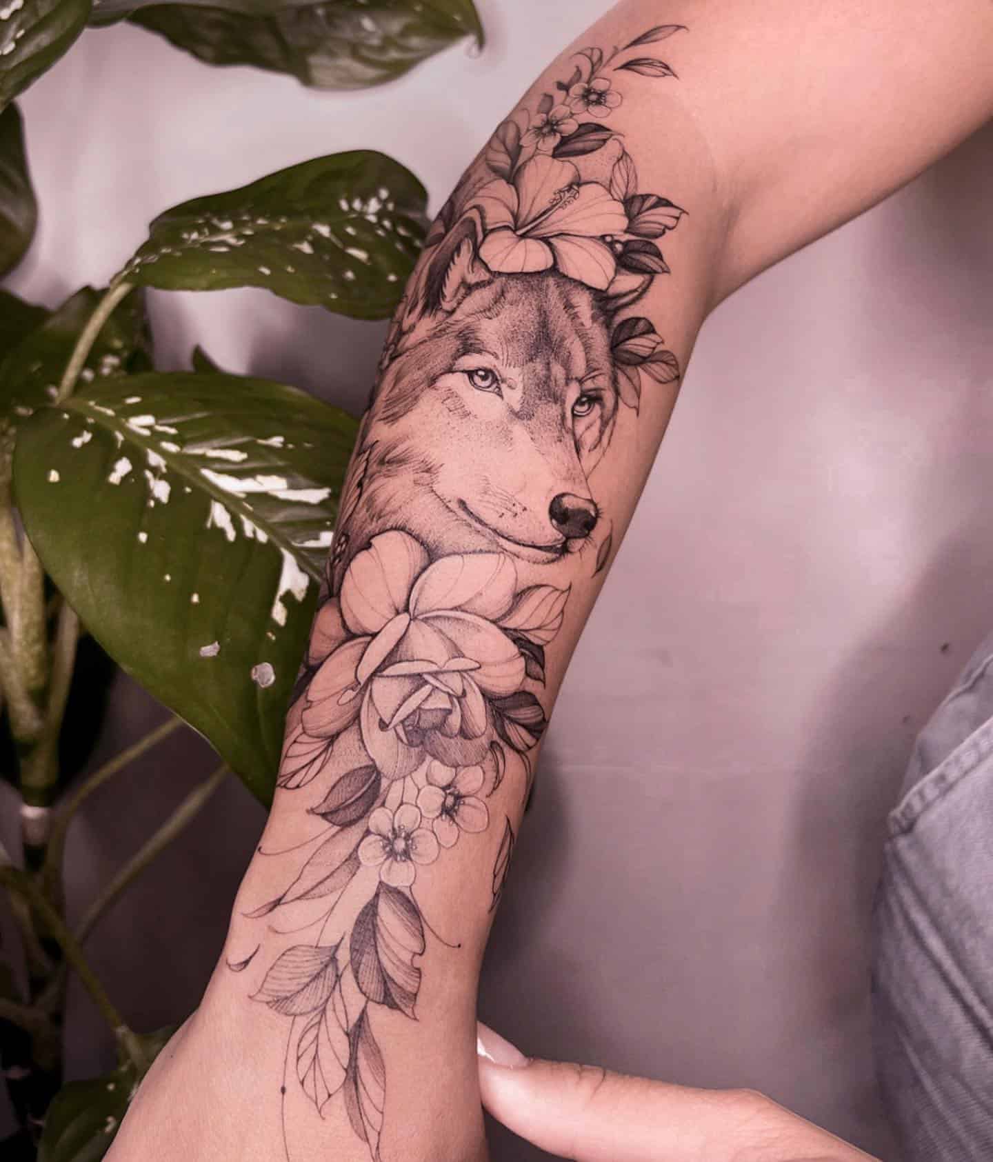 wolf forearm tattoos for men 0083