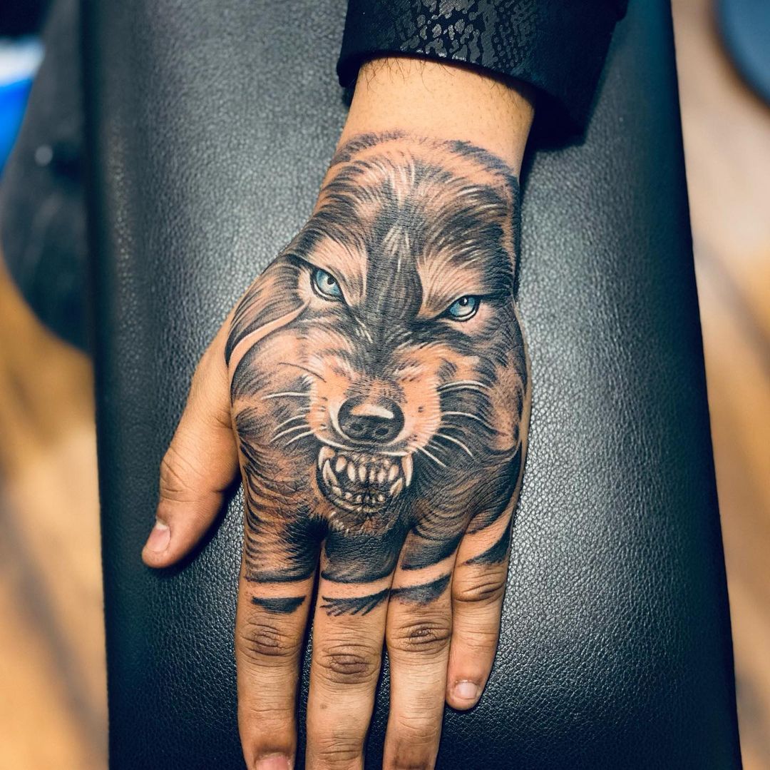 wolf hand tattoos for men 0017