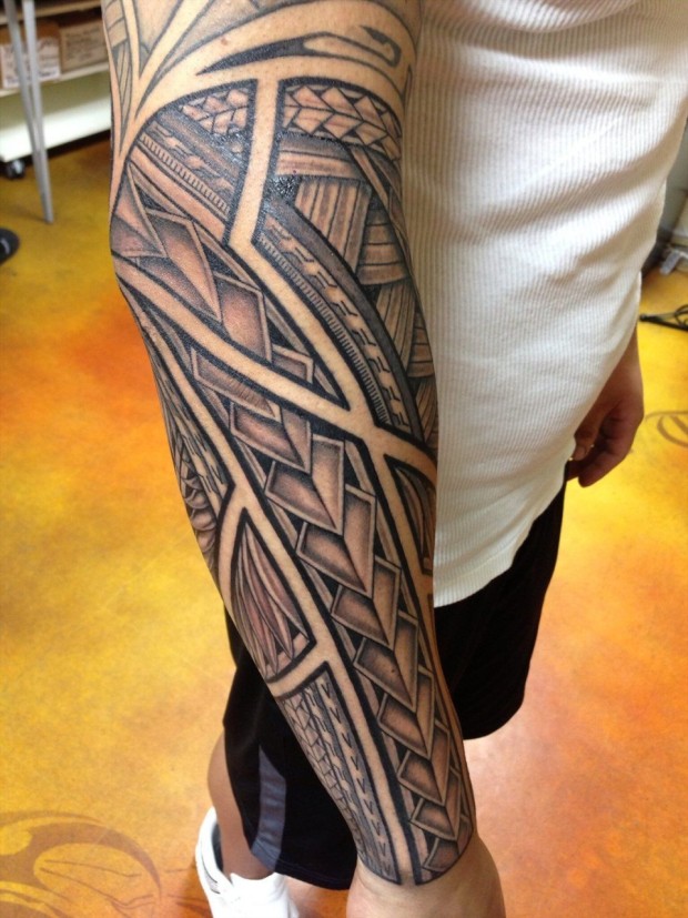 Edgy Polynesian tattoos for men that showcase your unique style and spirit