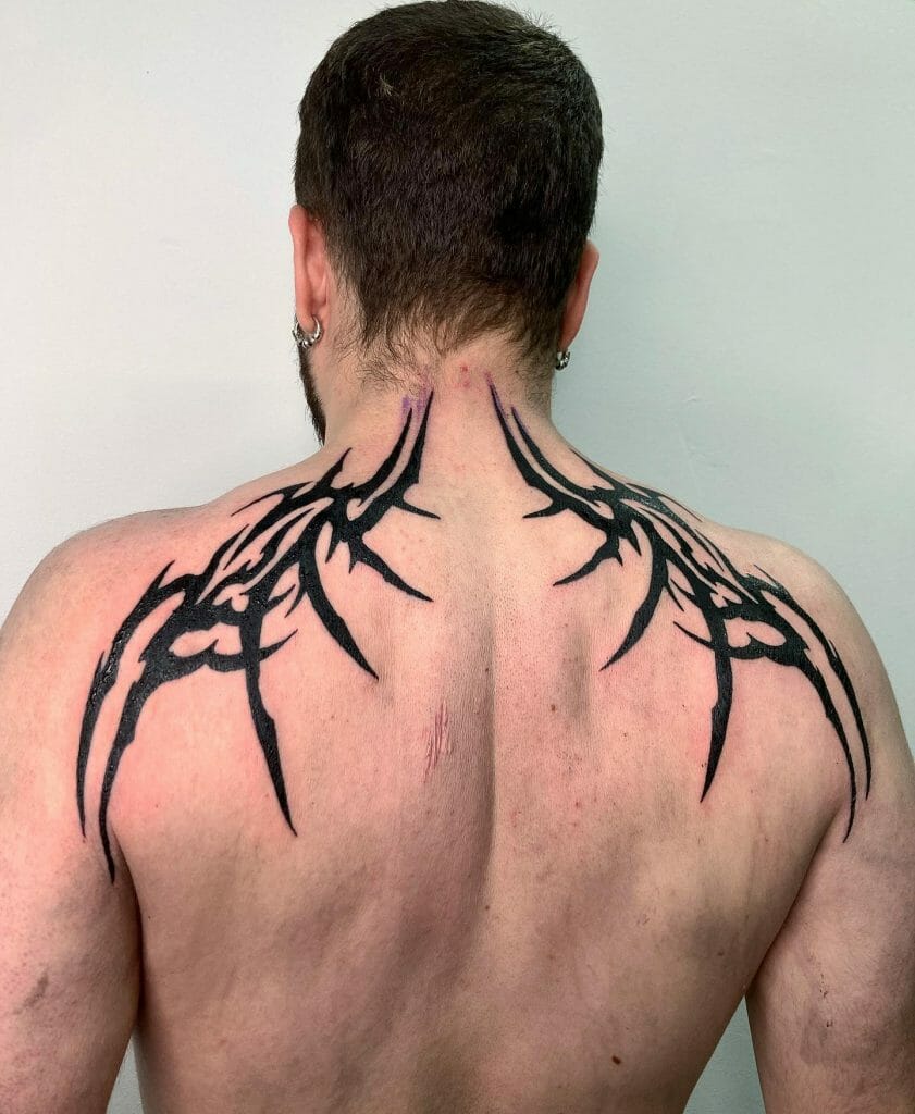 Shoulder blade tattoos for men that perfectly capture your style and strength